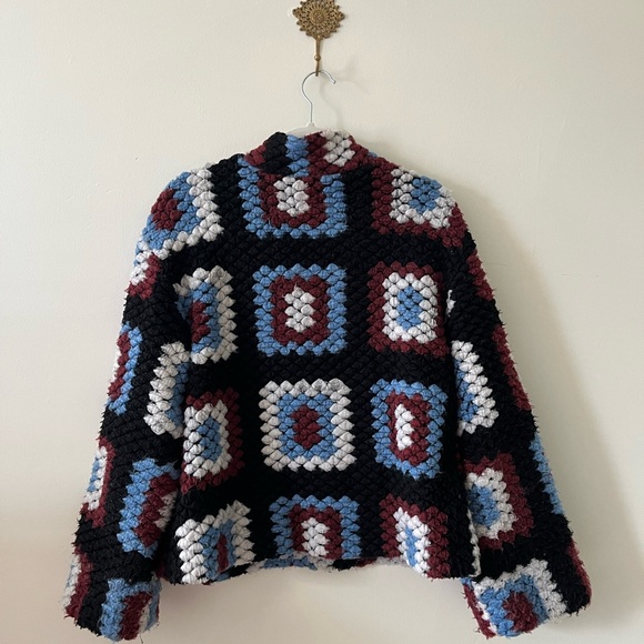 Colorful Patterned Sweater - Picture 4 of 4